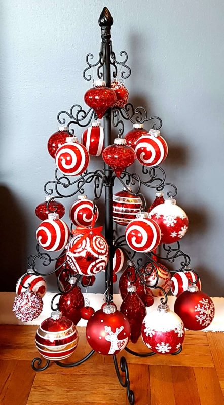 christmas-tree-red