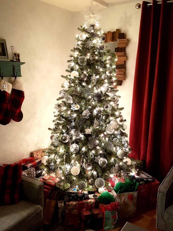 christmas-tree-on-christmas-eve
