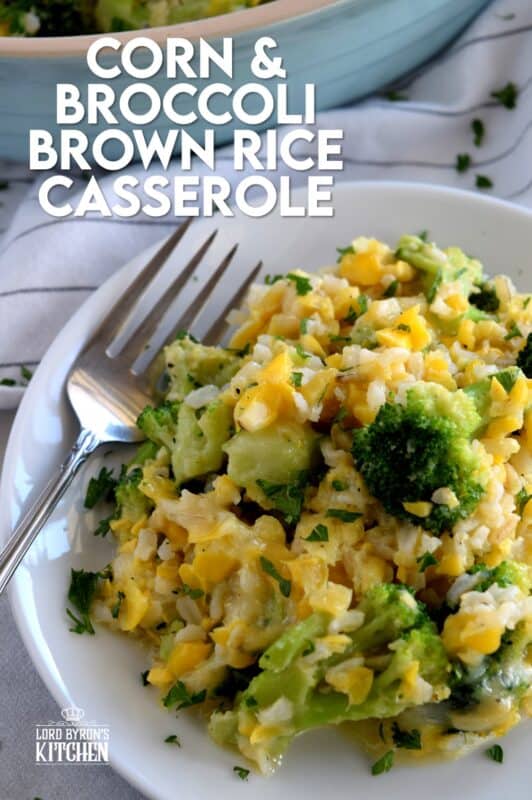 A vegetable-filled casserole with the wholesome goodness of brown rice, broccoli, and corn - it's perfect as a main or as a side! Easy to prepare in very little time, this Corn and Broccoli Brown Rice Casserole has impressive results! #casserole #vegetable #vegetarian #brownrice #corn #broccoli