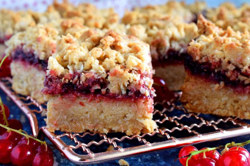 Red Currant Crumb Bars