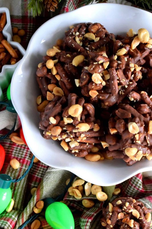 No Bake Chocolate Pretzel Peanut Cookies