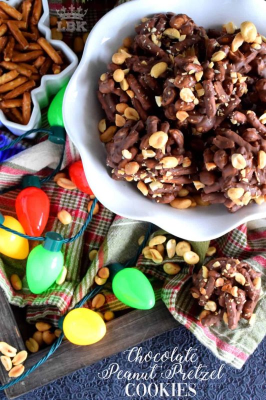 No Bake Chocolate Pretzel Peanut Cookies - Pretzels love chocolate and chocolate loves peanuts, which is why these no bake Chocolate Pretzel Peanut Cookies is bound to be a holiday favourite! #pretzel #peanut #chocolate #cookies #christmas #holiday #nobake