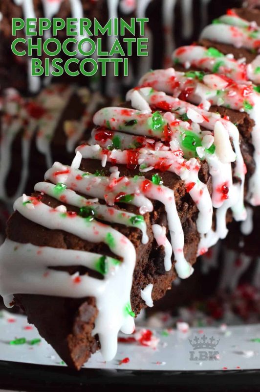 Loaded up with chocolate, Peppermint Chocolate Biscotti has cocoa, chocolate chips, and a white chocolate drizzle. For fun and flavour, there's crushed candy canes too! #candycanes #peppermint #chocolate #biscotti #christmas #holiday #baking #cookies