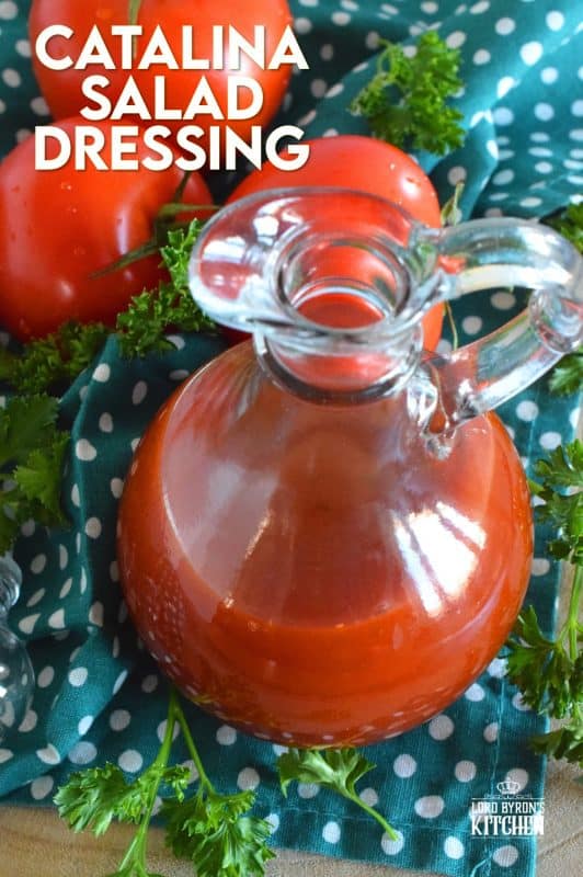 Slightly sweet and tangy, with a bold tomato flavour, Catalina Salad Dressing is an easy way to make a boring salad extraordinary. With its bright red hue, and its rich flavour, it's no wonder it was one of the most popular dressings of the 60s and 70s! #catalina #salad #dressing #saladdressing #homemade #sauce #copycatrecipes