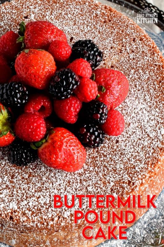 Sometimes, something very simple and non-pretentious can be the most beautiful and the most elegant. Take for instance, this impressive Buttermilk Pound Cake that needs nothing more than a dusting of sugar, some fresh fruit, and a little whipped cream - perfection! #buttermilk #dessert #pound #cake