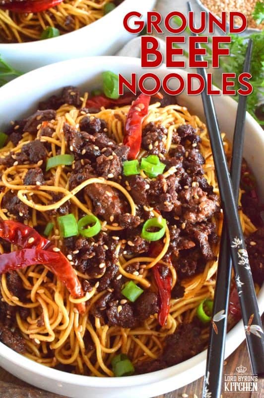 This recipe combines noodles with savoury, fried ground beef and optional chilies, in a deliciously salty, garlicky, and sweet sauce. 30 Minute Ground Beef Noodles are a quick and inexpensive meal for the whole family! #groundbeef #noodles #chowmein #asianinspired #familymeals