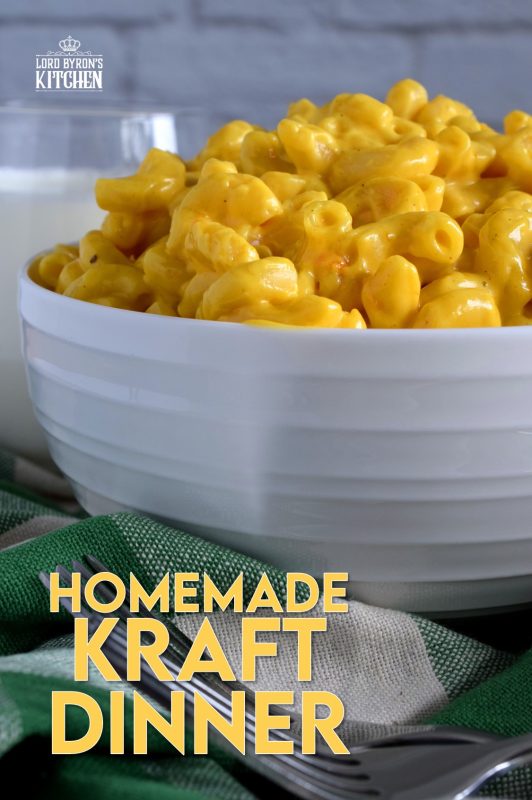 Every Canadian kid, past and present, is familiar with Kraft Dinner. It's what we all call boxed macaroni and cheese! Here's an homemade version that tastes even better than the original! #homemade #KD #kraft #dinner #macandcheese