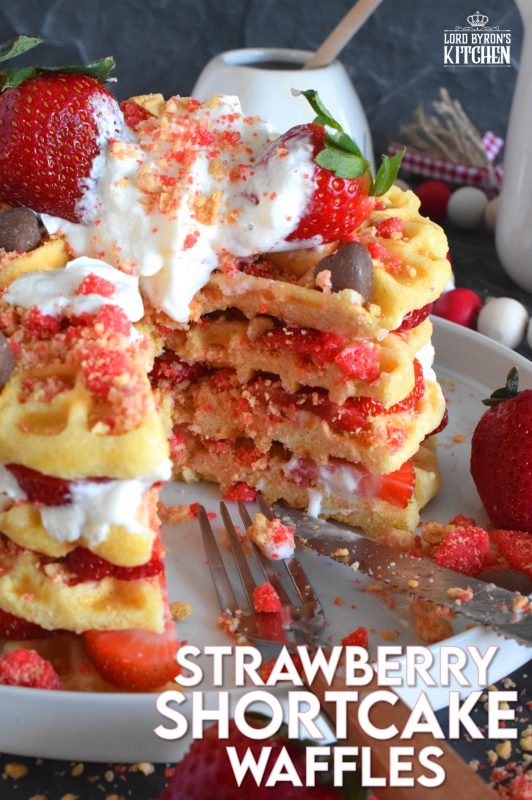 Light and airy Strawberry Shortcake Waffles make a perfect weekend brunch item! Prepared with delicious homemade waffles and layered with whipped cream, sliced fresh strawberries, strawberry shortcake crumbs, and syrup, this is one scrumptiously impressive and flavourful treat! #waffles #strawberries #strawberry #shortcake #strawberryshortcake #brunch #stacked