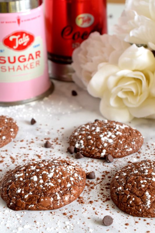 Soft, moist, and dainty, Chocolate Brownie Cookies are a way to bring the flavours of a classic fudge brownie to a sophisticated dinner party; this is how the rich, famous, and pretentious might indulge in a brownie! #brownies #cookies #ricardo #chocolate