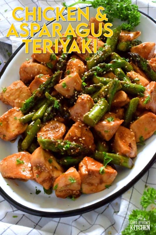 Seasoned boneless and skinless chicken breast pieces are pan-fried with fresh asparagus and in a quick, homemade teriyaki sauce. This is a healthy dinner that is both easy and delicious! #asparagus #chicken #teriyaki #sauce #stirfry #skillet #breasts