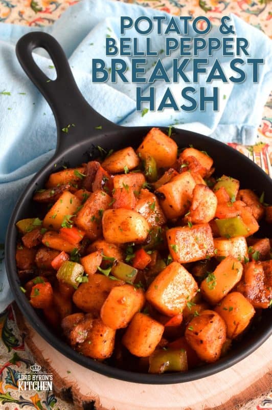 A one-skillet dish to serve a crowd, Potato and Bell Pepper Breakfast Hash is like brunch at your favourite diner, but in the comfort of your own home. Serve as a side, or in individual skillets with an over-easy fried egg on top. Who wouldn't want this for breakfast or brunch? #breakfast #hash #potatoes #skillet #brunch