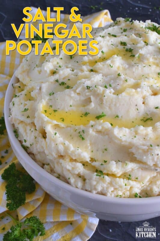 Mashed Potatoes are everyone’s favourite comfort food and side dish, which is what makes it the most common side dish in many homes and on many occasions. But, boring mashed potatoes are a thing of the past! Salt and Vinegar Mashed Potatoes are such a refreshing and welcomed change! Made with malt vinegar and sea salt, these potatoes are a great side for almost any main! #saltandvinegar #mashedpotatoes #potatoes #sides #malt #maltvinegar