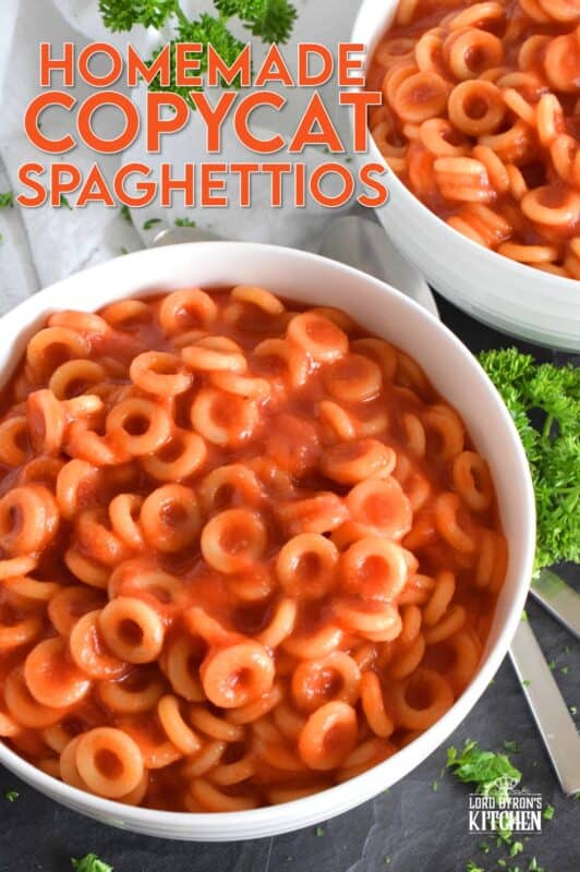 Store-bought, canned, o-shaped pasta in tomato sauce was a favourite meal of every kid in the 80s and 90s. Homemade Copycat Spaghettios allows you to enjoy your favourite childhood pasta without all of the preservatives and additives. The sauce is so quick and easy to make, and this dish comes together in the amount of time it takes to boil the pasta! #homemade #spaghettios #pasta #kids #mom