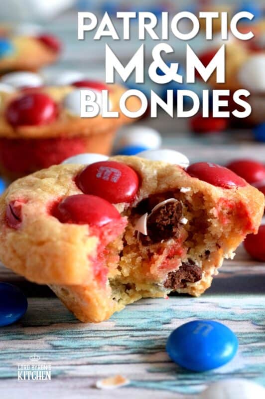 With combinations of red, white, and blue candy, we can celebrate both Canada Day and Independence Day with these Patriotic M&M Blondies! #patriotic #4thofjuly #july4th #independenceday #food #recipes #redwhite&blue #redwhiteandblue #blondies #brownies #cookies #M&Ms