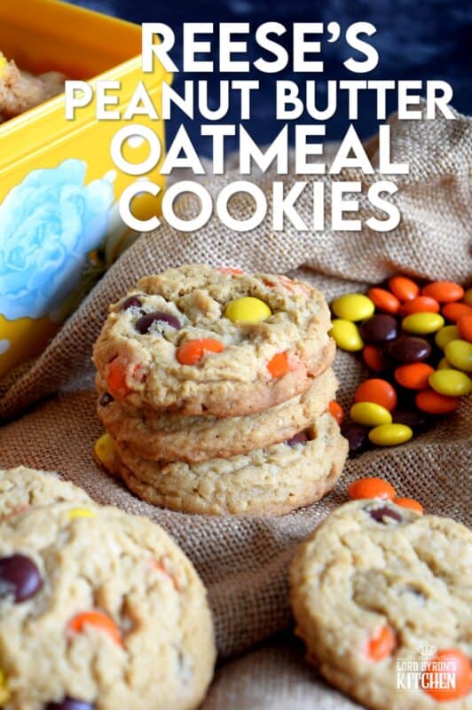 Reese's Pieces Peanut Butter Oatmeal Cookies are made with the peanut butter lover in mind.  Heavily loaded with peanut flavour by means of peanut butter, chopped peanuts, and a copious amount of Reese's Pieces, this cookie is sure to please the peanut butter kid in all of us! #peanutbutter #reeses #reesespieces #oatmealcookies #cookies