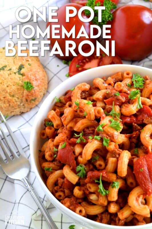 Kids of all ages, even grown ups, will love this home-cooked version of the classic Chef Boyardee Beefaroni. Perfectly cooked macaroni, smothered in a zesty sauce with chunky tomatoes and "beef" is the ideal comfort nostalgic dish. Even the most diehard meat lover won't be able to resist! #beefaroni #pasta #vegetarian #macaroni