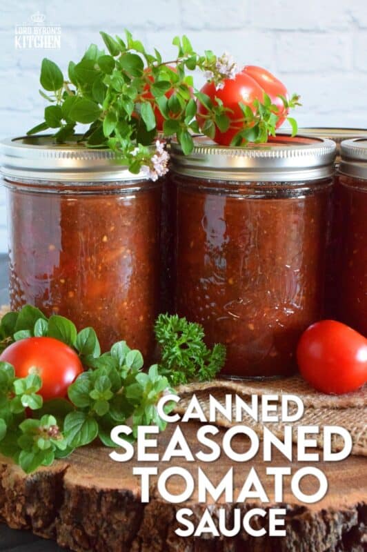 Canned Seasoned Tomato Sauce is prepared with summer fresh, locally grown tomatoes, and seasoned with classic tomato sauce ingredients like onion, garlic, basil, and oregano. Not only will you contain all of that fresh tomato flavour, but you'll cut dinner time prep in half! #tomatosauce #tomatoes #canning #preserves #seasonedsauce #tomato