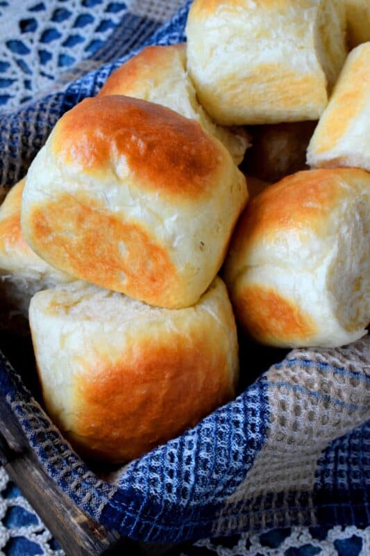 Sometimes, you need to break out the flour and the yeast and make these Jumbo No Knead Dinner Rolls. Because, sometimes the store-bought type just won't do! Besides, homemade is always better, and in this case, lighter and fluffier too! #noknead #dinner #rolls #bread #white #fluffy #soft #jumbo
