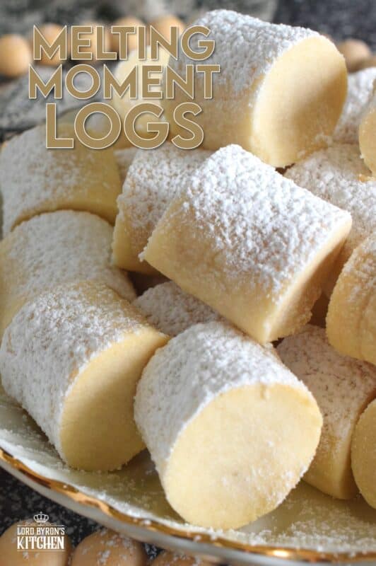 These light and fluffy cookies are prepared with cornstarch, which is what gives them that melt-in-your-mouth texture.  Simply flavoured with a bit of vanilla extract, confectioner's sugar, and butter, Melting Moment Logs are easy to prepare and must be featured in your holiday baking this year! #melting #meltingmoments #cookies #holiday #baking