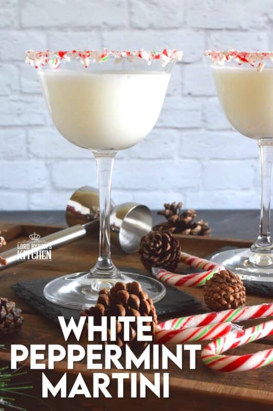 If you love candy canes and peppermint, this White Peppermint Martini cocktail is for you! Prepared with white chocolate liqueur, creme de cacao, and peppermint schnapps, this drink is simply phenomenal! #drinks #cocktails #peppermint #schnapps