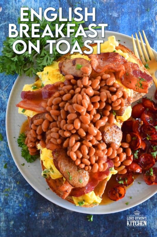 Traditions are wonderful, but who says you can’t create your own? English Breakfast on Toast breaks down the long-lived, hearty English breakfast into a manageable and delicious work of art. It has all of the components, but showcased in a new and inventive light; are you hungry enough to give it a shot!? #BushsBeans #IC #ad #englishbreakfast #beansontoast #bakedbeans #bigbreakfast #cannedbeans