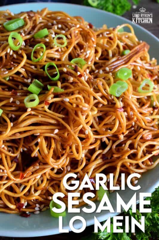 A quick and easy Asian noodle side dish, Garlic Sesame Lo Mein is loaded with classic garlic and ginger flavour, as well as nutty toasted sesame seeds. Make it as spicy or as mild as you want with dried red chilies! #Asian #garlic #sesame #noodles #lomein #mein #Chinese #homemade