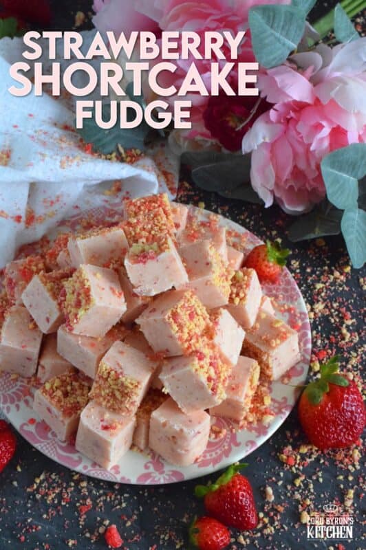 This no-bake fudge recipe is packed full of homemade strawberry shortcake crumbs. Made with melted white chocolate, Strawberry Shortcake Fudge is super easy and fast to make and tastes delicious too! Perfect for sharing with your favourite valentines! #strawberry #shortcake #fudge #nobake #valentine
