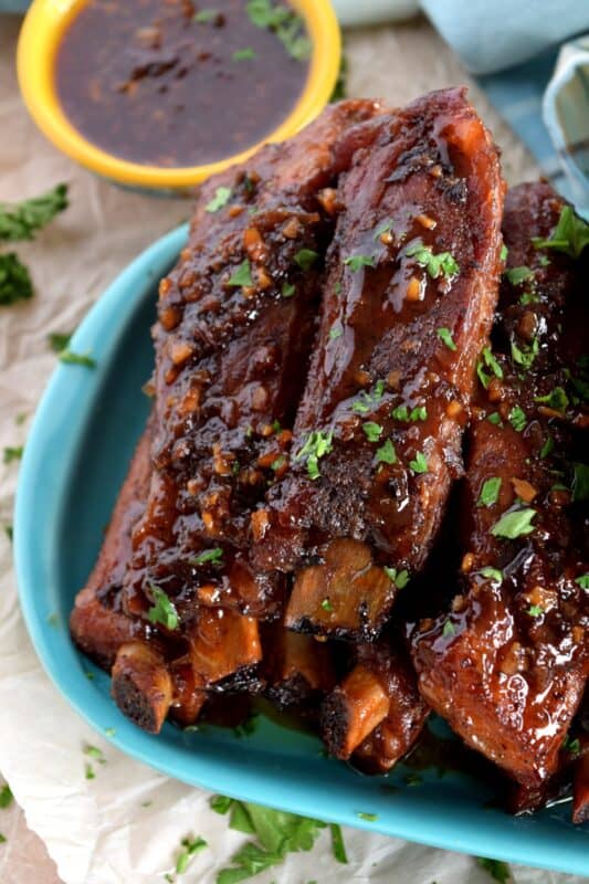 Copycat Chinese Restaurant Dry Garlic Ribs are a nostalgic buffet favourite. Every 80s and 90s Chinese buffet included these delicious ribs and this is a make-at-home recipe that's better than the original! Get ready, because one taste of these ribs and you'll be transported back in time!! #ribs #dry #garlic #chinese #restaurant #buffet #copycat #recipe
