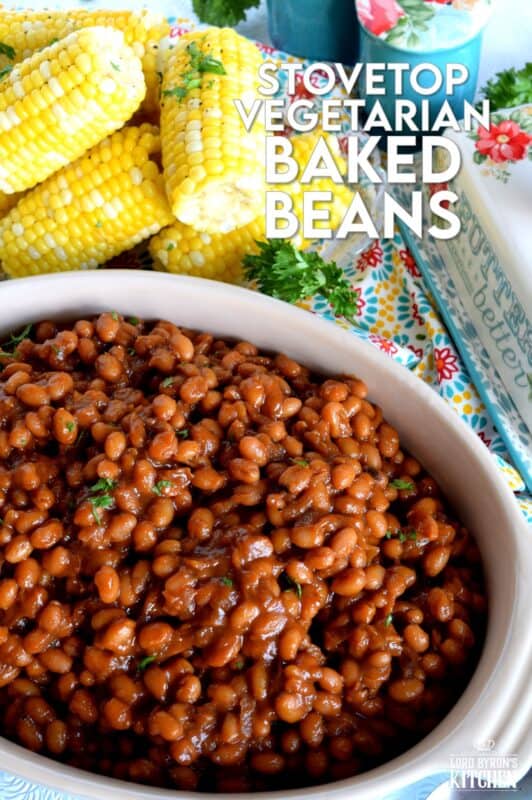 Baked Beans do not need bacon! They don't need to be baked either Stovetop Vegetarian Baked Beans are fast, cheap, and easy - and nobody will notice the missing pork product! If you're grilling tonight, serve these beans and some corn as a side! #vegetarian #bakedbeans #stovetop #summersides #cannedbeans #molasses