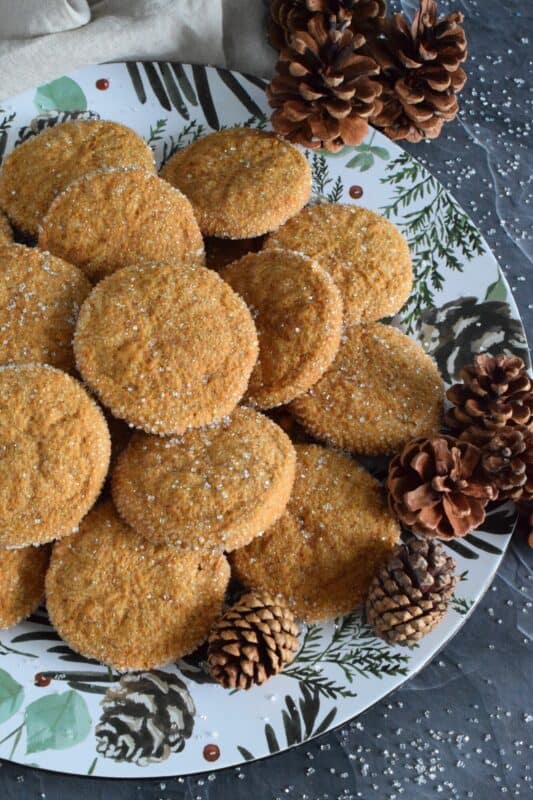 Prepared with real pumpkin puree and lots of pumpkin spice flavour, these delectably moist and sweet Pumpkin Butterscotch Cookies are everything a really good cookie should be - soothing, comforting, and flavourful! Plus, everyone loves a cookie made with molasses! #pumpkinspice #molasses #butterscotch #cookies