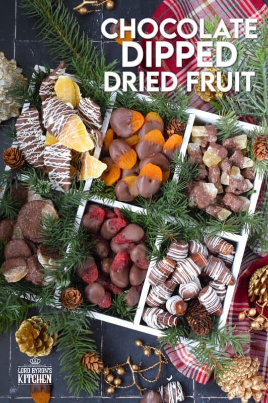Head out to your favourite baking supply shop and select the dried fruits you like the most. While you're there, pick up some really good melting chocolate too. Once home, you can easily prepare the most delicious and snack-worthy Chocolate Dipped Dried Fruit to gift to your colleagues, friends, family, and neighbours! #gift #christmas #holiday #nobake #chocolate #dried #fruit