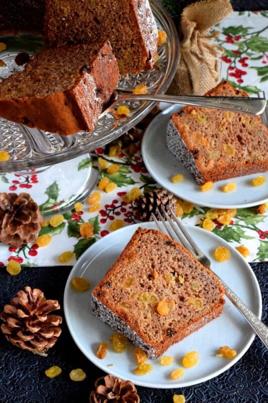 There are cinnamon raisin bagels and bread, so why not a cake too? Cinnamon Raisin Bundt Cake is a light and fluffy cake prepared with yogurt and simple pantry ingredients. There's a lot of cinnamon in this cake which adds warmth and the two whole cups of raisins ensure this cake stays soft and moist; perfect for the holidays! #raisin #cinnamon #bundt