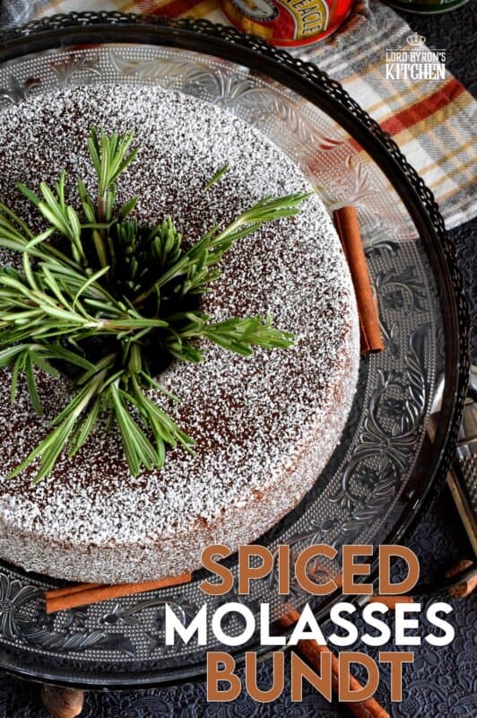 Rustic, simplistic, and delicious; Spiced Molasses Bundt Cake just screams Christmas! It is prepared with classic holiday-warming spices like cinnamon, nutmeg, ginger, and cloves. Paired with the sweetness of molasses and brown sugar, it's hard to eat just one slice! #spiced #molasses #bundt #cake