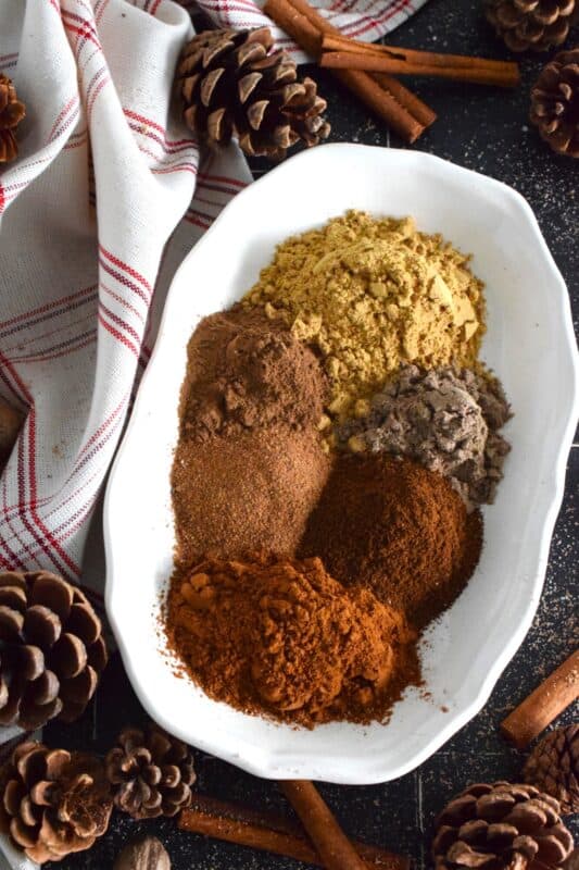 Homemade seasoning blends are the best! All you need is your spice rack and a few minutes to make your own Chai Spice Blend. Prepared with what most of us have in our spice racks already, this blend will keep in your pantry for months! With so many uses, you might just want to double the recipe! #chai #seasoning #spice #blend #homemade
